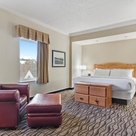 Cherry Tree Inn & Suites Traverse City Zewnętrze zdjęcie