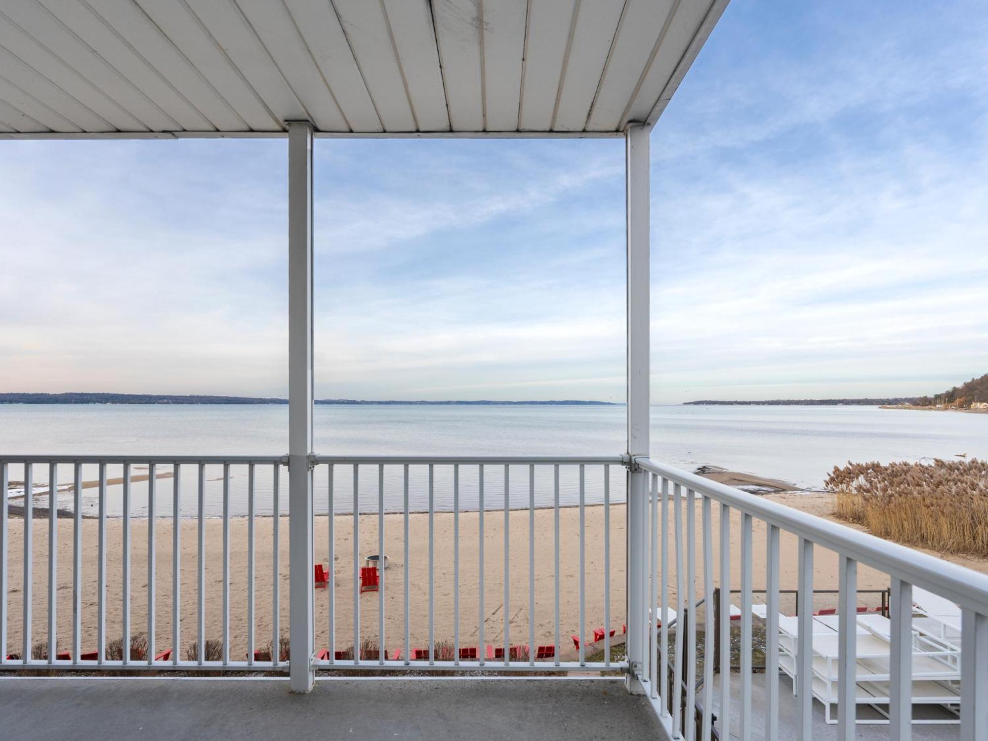 Cherry Tree Inn & Suites Traverse City Zewnętrze zdjęcie