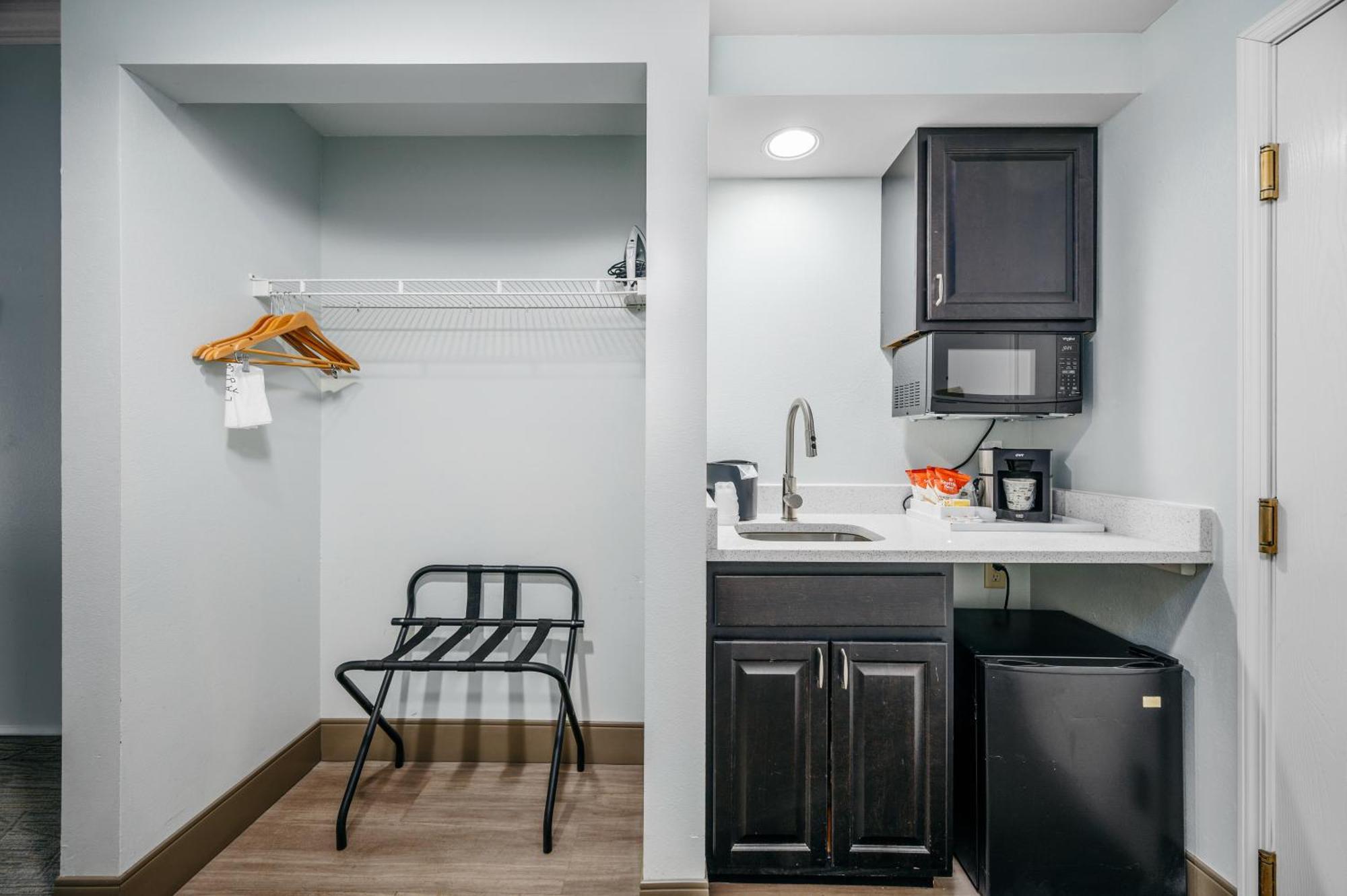 Cherry Tree Inn & Suites Traverse City Zewnętrze zdjęcie