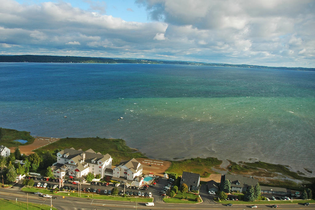 Cherry Tree Inn & Suites Traverse City Zewnętrze zdjęcie
